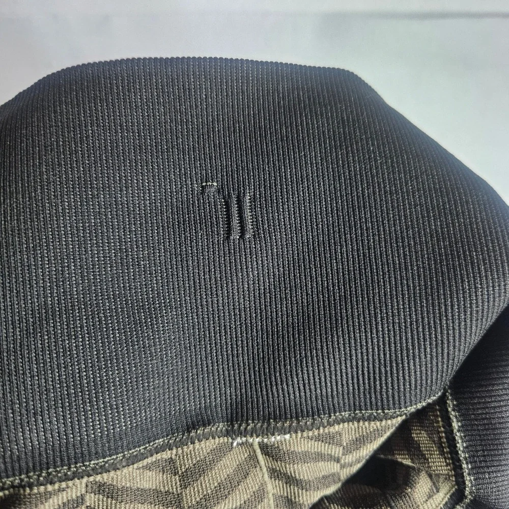 Lululemon Ebb To Street Crop Black Olive Green Chevron Stripe Ruched Leggings 4